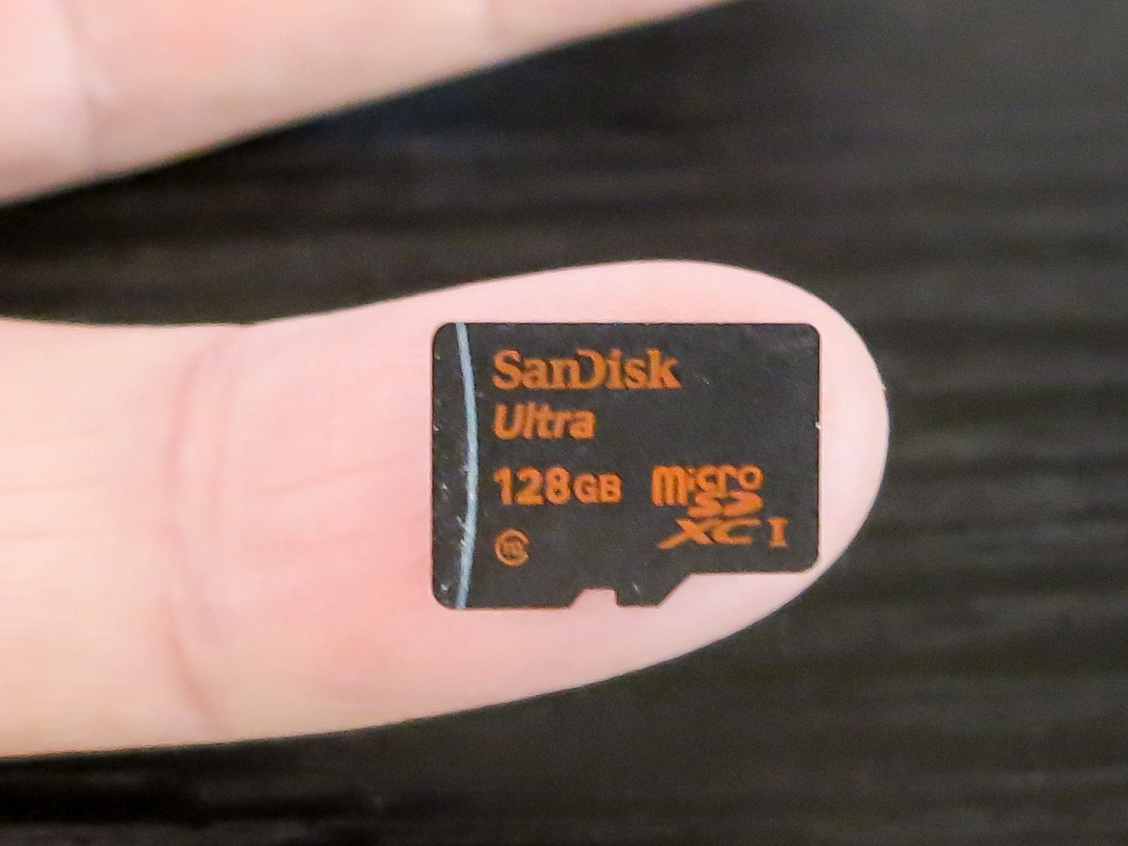 micro-SD_128-GB.JPG